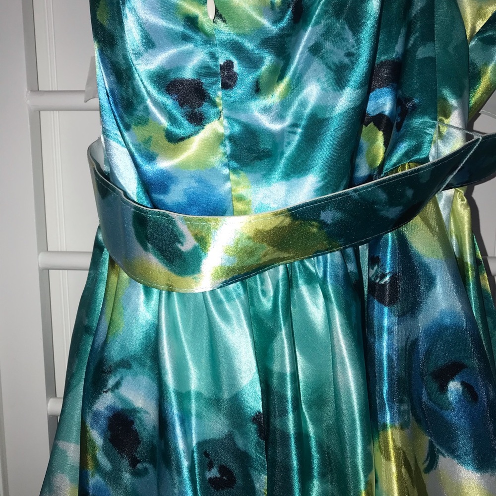 BRAND NEW CHARLOTTE RUSSE DRESS - Picture 5 of 8